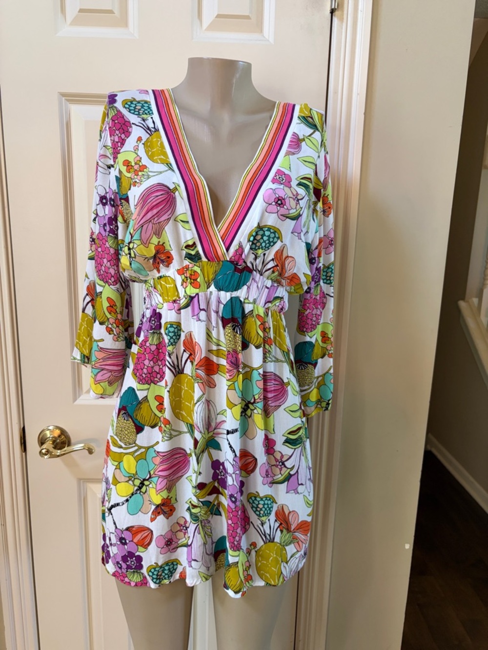 Trina Turk White Multicolor Floral V-Neck Dress/cover up, best for size med
